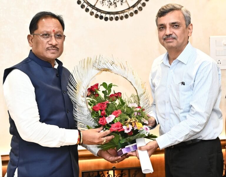 भू-अभिलेख सुधार, डिजिटल सर्वे और राजस्व न्यायालयों में मामलों के त्वरित निराकरण को लेकर हुई विस्तृत चर्चा.