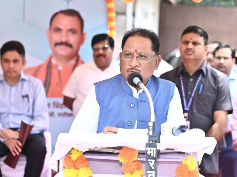 छत्तीसगढ़ की स्वास्थ्य व्यवस्था को सशक्त और सुलभ बनाने की दिशा में जुड़ा नया अध्याय : मुख्यमंत्री ने मैदानी स्वास्थ्य अमले के लिए 151 नए वाहनों को दिखाई हरी झंडी*