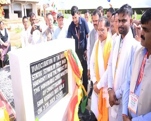 मुख्यमंत्री विष्णु देव साय ने मैनपाट में भगवान बुद्ध की प्रतिमा का किया अनावरण…….