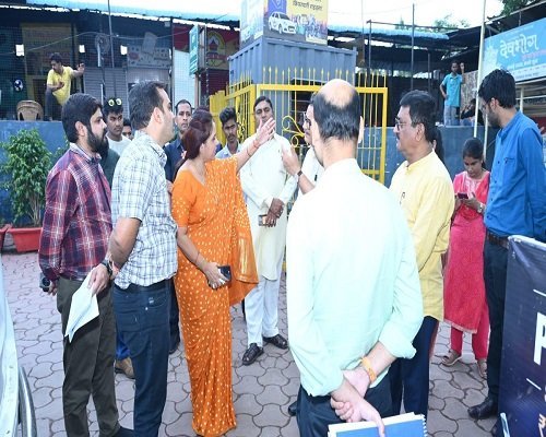 Raipur News : तेलीबांधा तालाब परिसर में अनियमितताओं पर महापौर मीनल चौबे सख्त, झूले हटाने और व्यवस्था सुधारने के दिए निर्देश